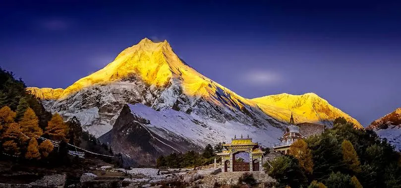 Manaslu Circuit Trek – 11 Days